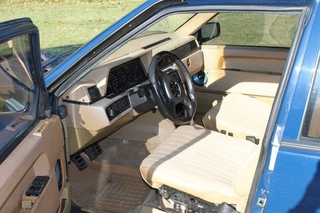 Illustration for article titled For $8,500, ’86 V8 Volvo Hauls Kids and Ass